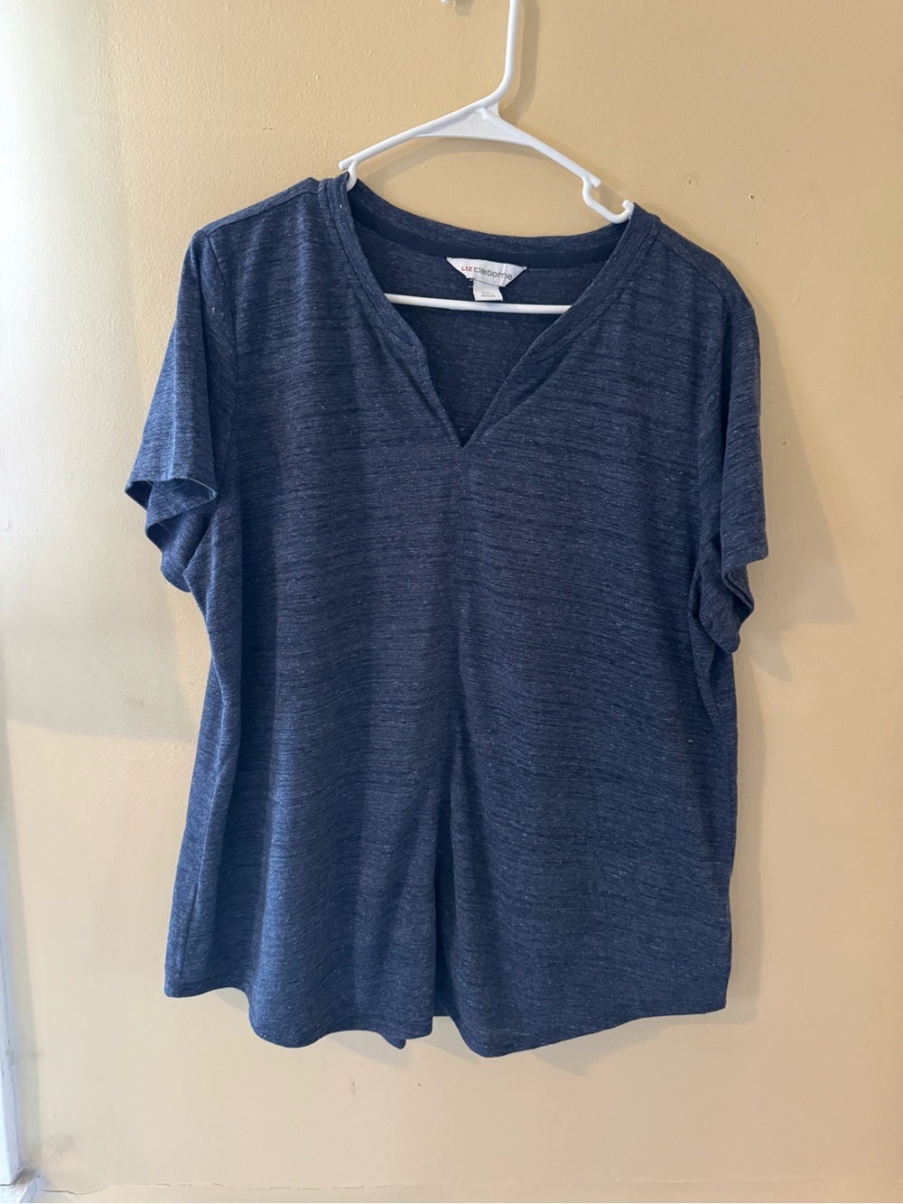 🎄5 for $20Liz Claiborne XXL Navy V-Neck Short Sleeve Top